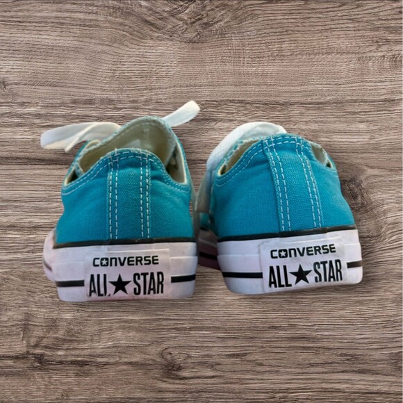 Converse Chuck Taylor Low Top Sneakers | Mediterranean - Men’s 4/Women’s 6 - Picture 4 of 4